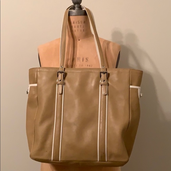 Coach Leather Shoulder Bag - Picture 2 of 8